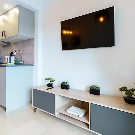 2nd Line From The , Seaviews + Parking &pool * Benalmadena