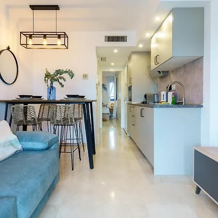 2nd Line From The , Seaviews + Parking &pool *