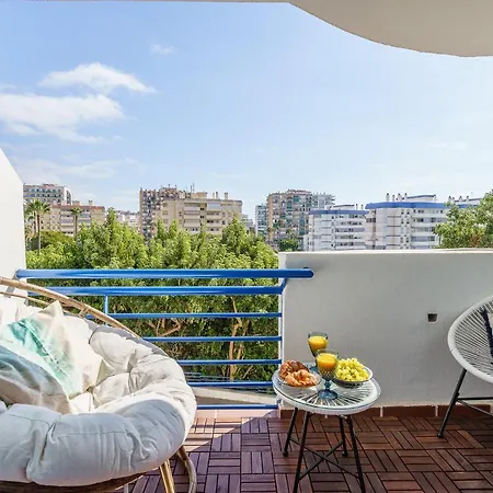 2nd Line From The , Seaviews + Parking &pool Apartment Benalmadena
